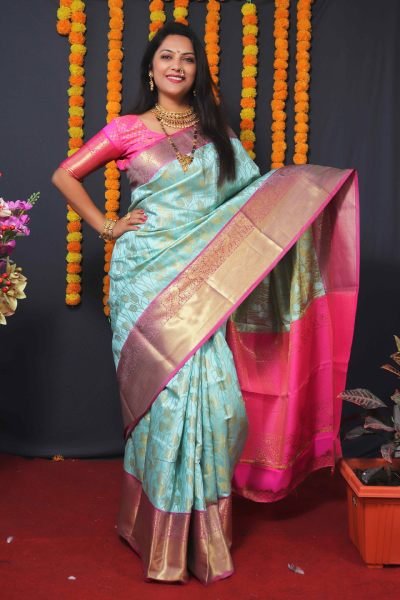 Elegant Kanjivaram Silk Saree with Rich Pallu   Unstitched Blouse Piece Daily Deals