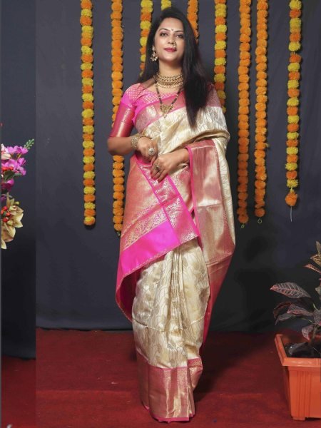 Elegant Kanjivaram Silk Saree with Rich Pallu with Unstitched Blouse Piece Kanjivaram Sarees
