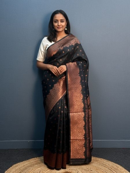 Elegant Patola Print Jacquard Woven Cotton Silk Saree with Zari Butta Work