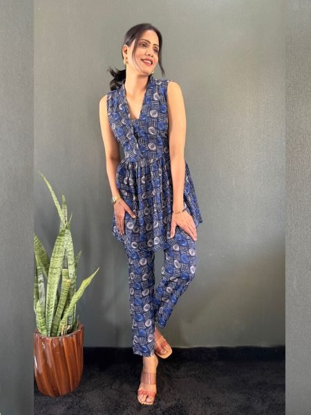 Elegant Printed V Neck Co Ord Set for Office   Casual Wear Co-Ords