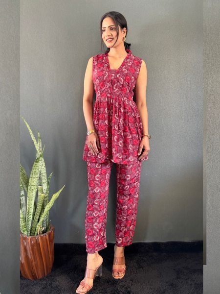 Elegant Printed V Neck Co Ord Set for Office   Casual Wear Co-Ords