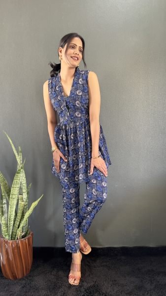 Elegant Printed V Neck Co Ord Set for Office   Casual Wear Co-Ords