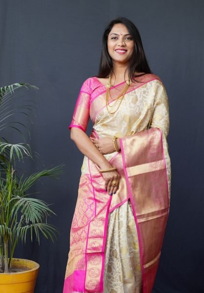 Kanjivaram Silk Saree with Rich Pallu with Unstitched Blouse Piece Kanjivaram Sarees