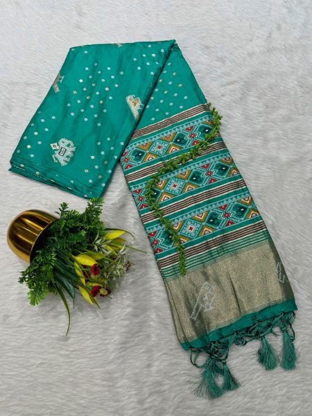 Rama Cotton Silk Saree with Traditional Patola Print and Tassel Border Pallu Patola Sarees