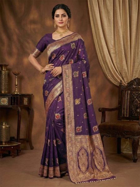 Traditional Dola Silk Saree with Woven Paisley Pallu and Hand Strung Bead Tassels Saree