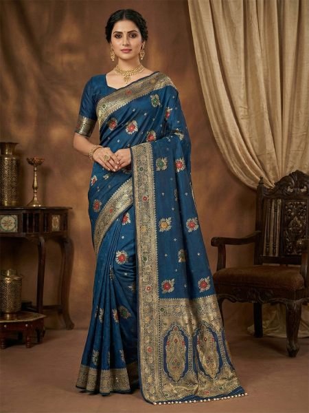 Traditional Dola Silk Saree with Woven Paisley Pallu and Hand Strung Bead Tassels Saree