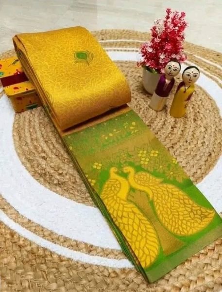 Woman s Pattu Silk Kanjivaram Style Woven Saree with Unstitched Blouse Daily Deals